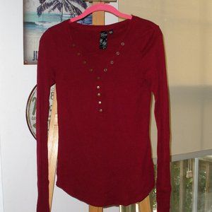 GUESS Vintage Burgundy/Cherry Red soft Knit top SZ M